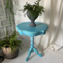 Load image into Gallery viewer, Ornate vintage small side table, blue