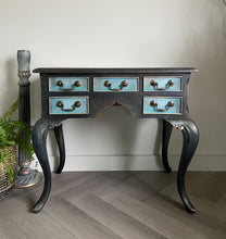 Load image into Gallery viewer, Vintage console, lamp table, bronze