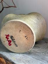 Load image into Gallery viewer, Vintage earthenware, Hillstonia basket, mid-century rustic pottery
