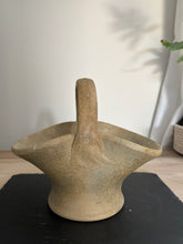Load image into Gallery viewer, Vintage earthenware, Hillstonia basket, mid-century rustic pottery
